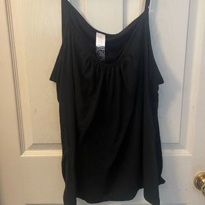 2xl tank with lace detail